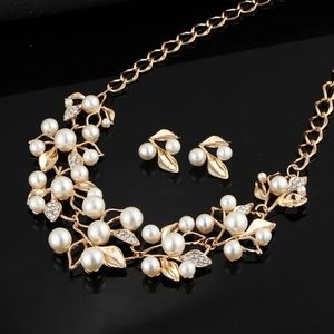 Pearl and Gold Stunning Necklace Set